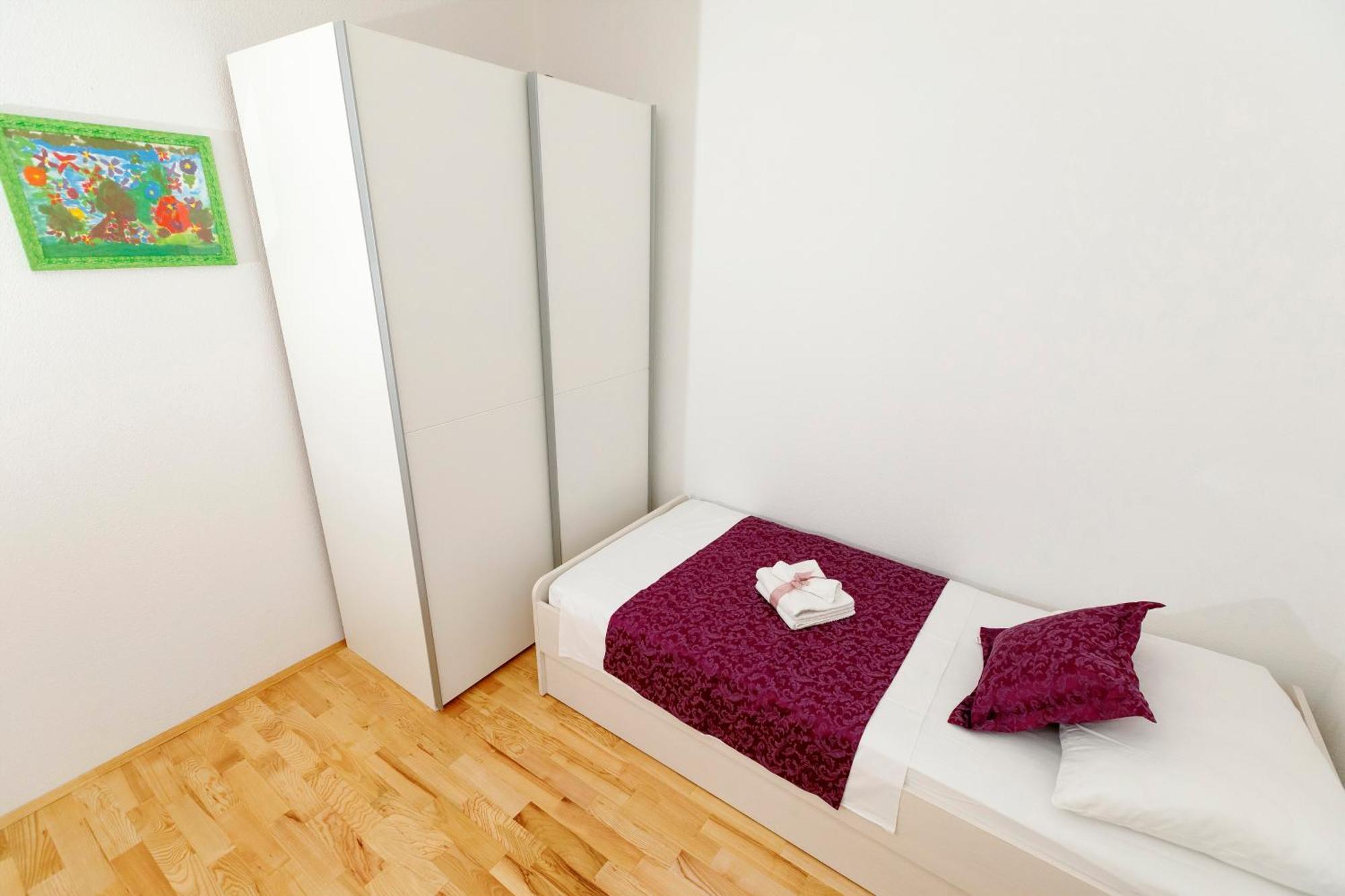 Apartments Sara & Nina Omis Bagian luar foto